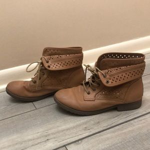 Justice Tan Boots Vintage - size 9